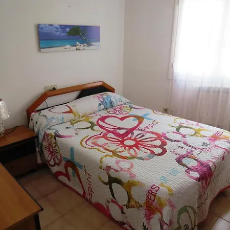 Tarragona Apartment Roses
